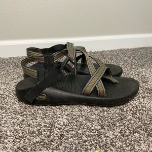 Chaco Z2 Mens Strap Brown Tan Gray Sandal Hiking Outdoors Size 11